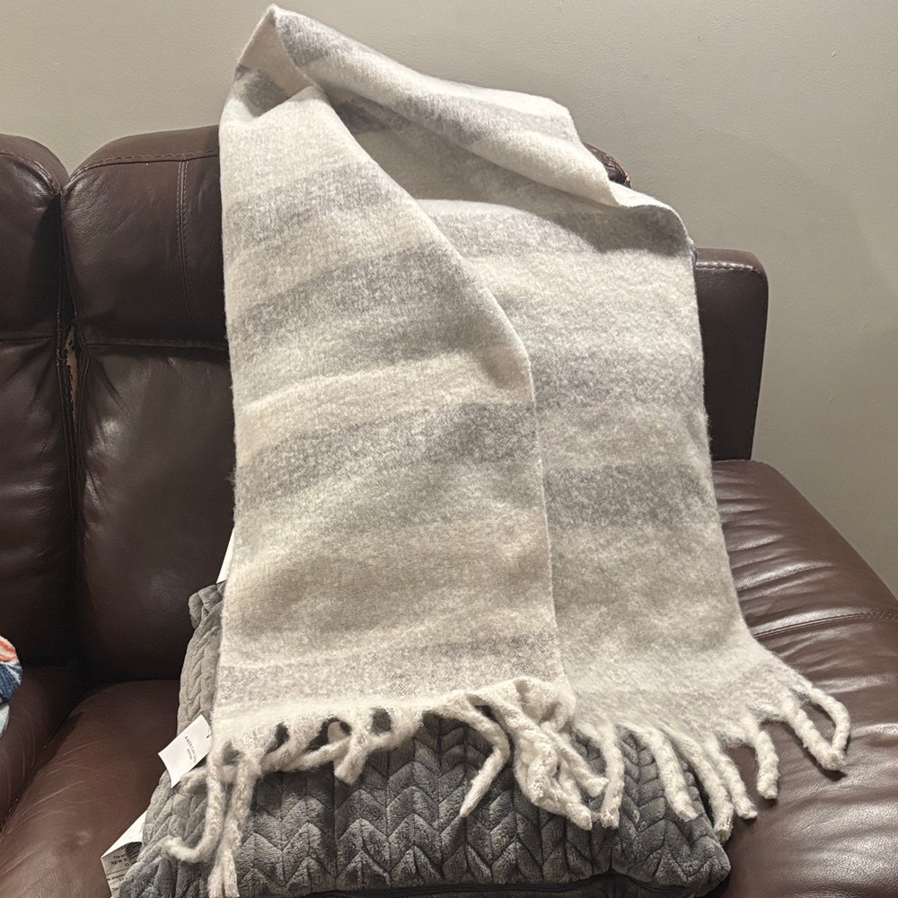 American Eagle Outfitters Soft Gray and Cream Throw